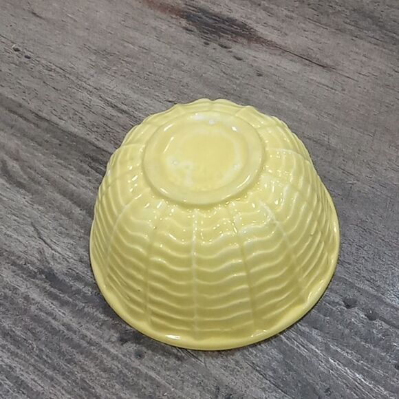 Robinson Ransbottom Pottery early 1900's vintage yellow/ gold 5" bowl - Picture 4 of 4